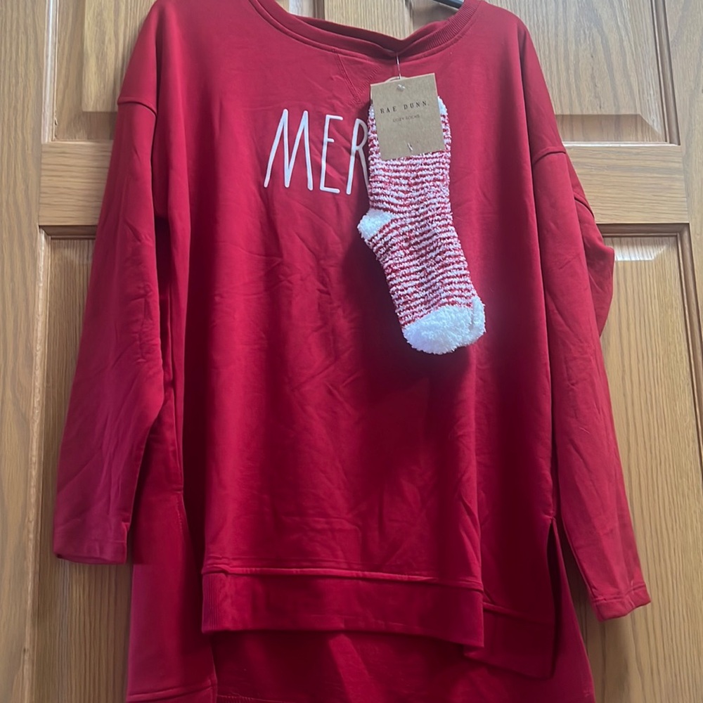 Rae Dunn Holiday Tunic with Socks